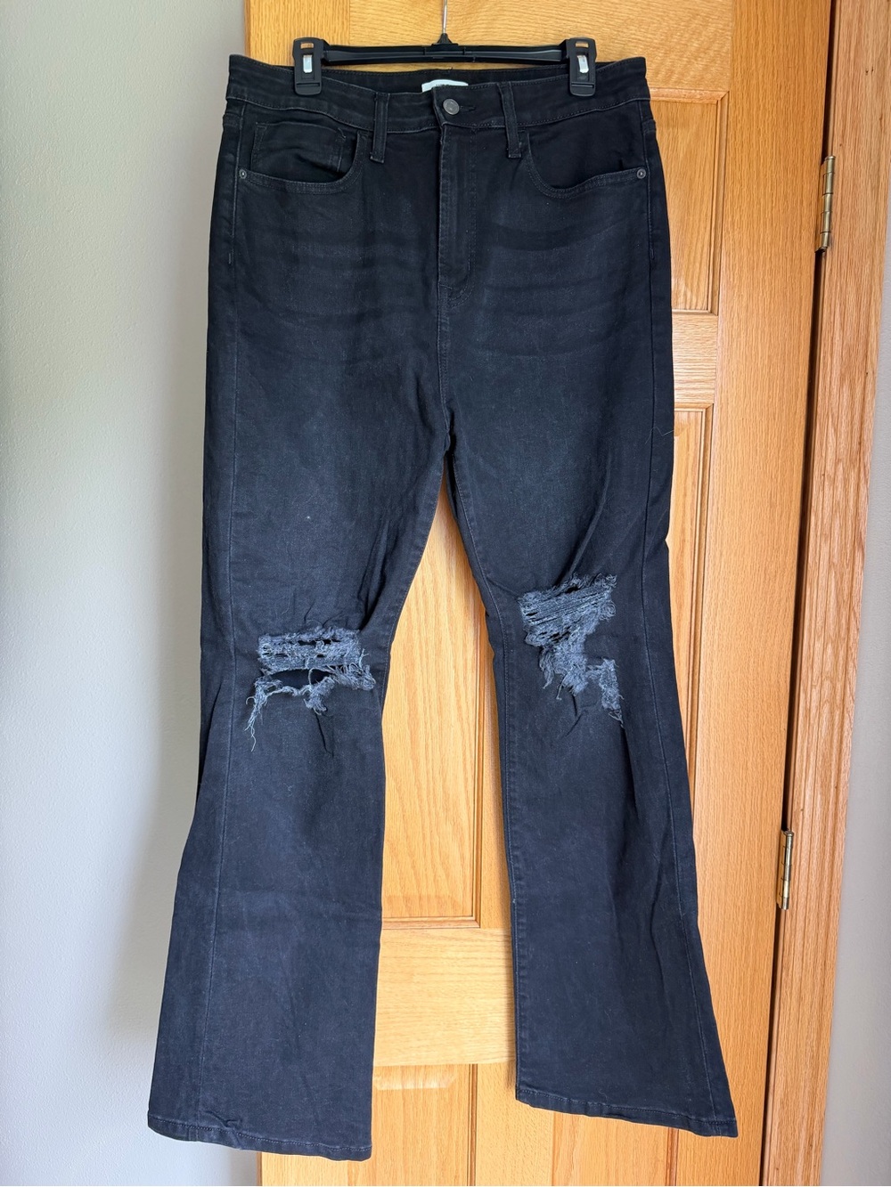 Black High-Rise Distressed Flare Jeans Women’s rue21 Size 31 Super Stretch Goth